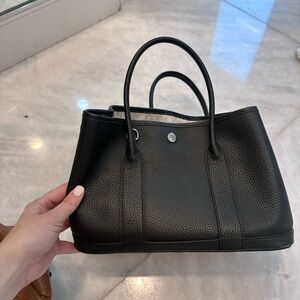Elegant Black Leather Handbag